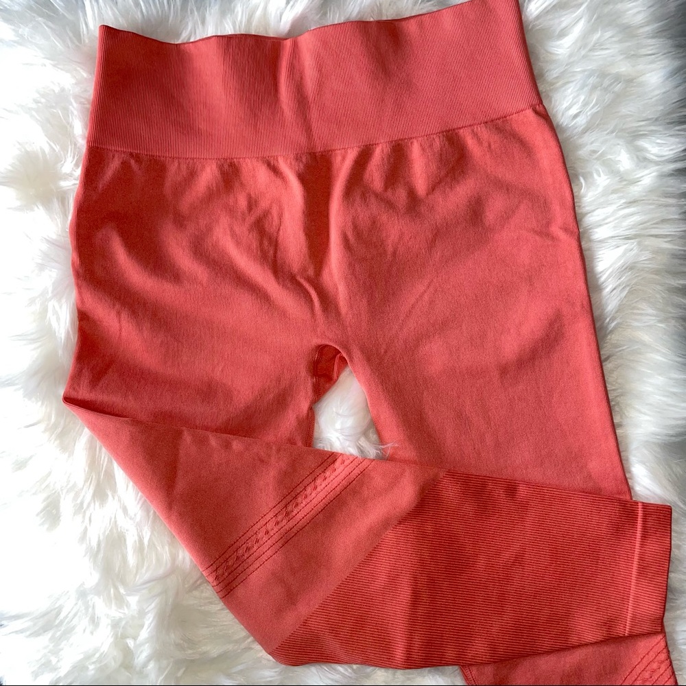 Joy Lab_ High-Rise Seamless 7/8 Leggings- L